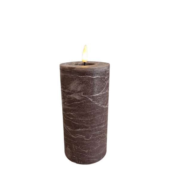 LED kaars donkerbruin 7,5 x 15 cm