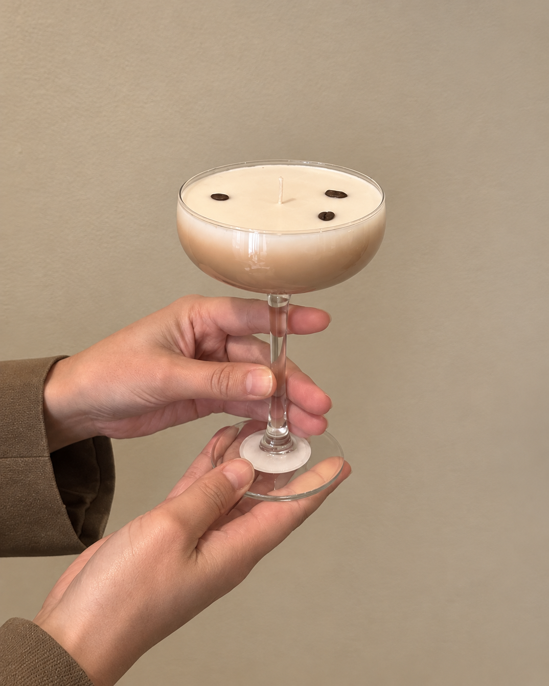 Espresso martini kaars | De viral cocktailkaars van dit moment