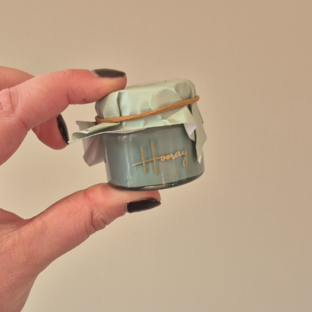Mini Geurkaars Hooray | Een Klein Cadeautje om te Vieren