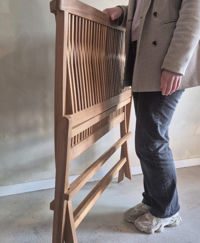 Teak Bankje Inklapbaar – Comfort en karakter in een tijdloos design.