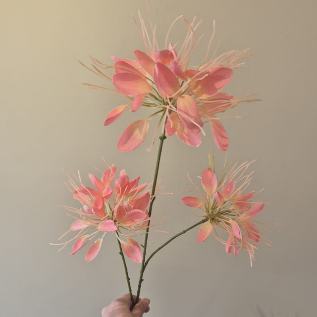 Roze zijden Lycoris | Elegante zijden bloem voor een stijlvolle vaas