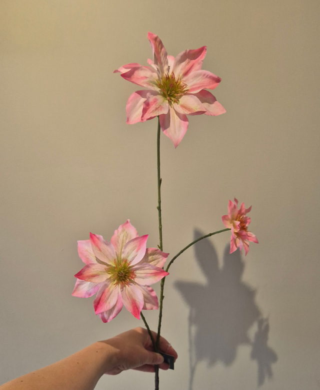 Roze zijden Clematis | Zijden bloem voor een sfeervol veldboeket