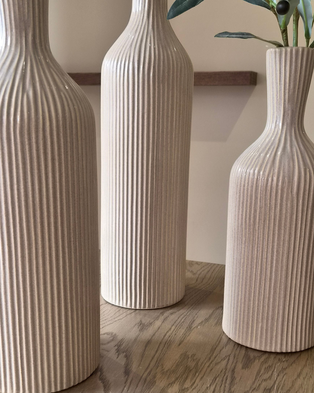 Aardewerk vaas Conic beige L – mooi met één lange tak