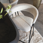 Eetkamerstoel Polyester & Metaal – Comfort met een moderne uitstraling.