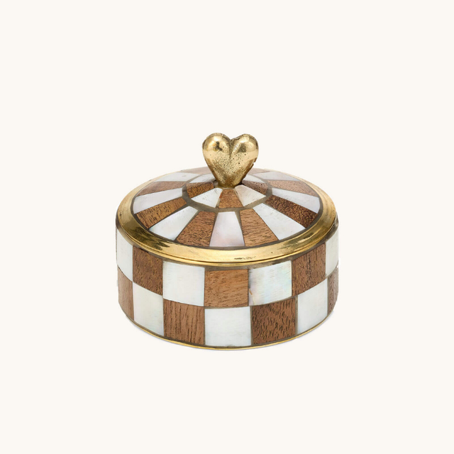 Doing goods circus box woody m